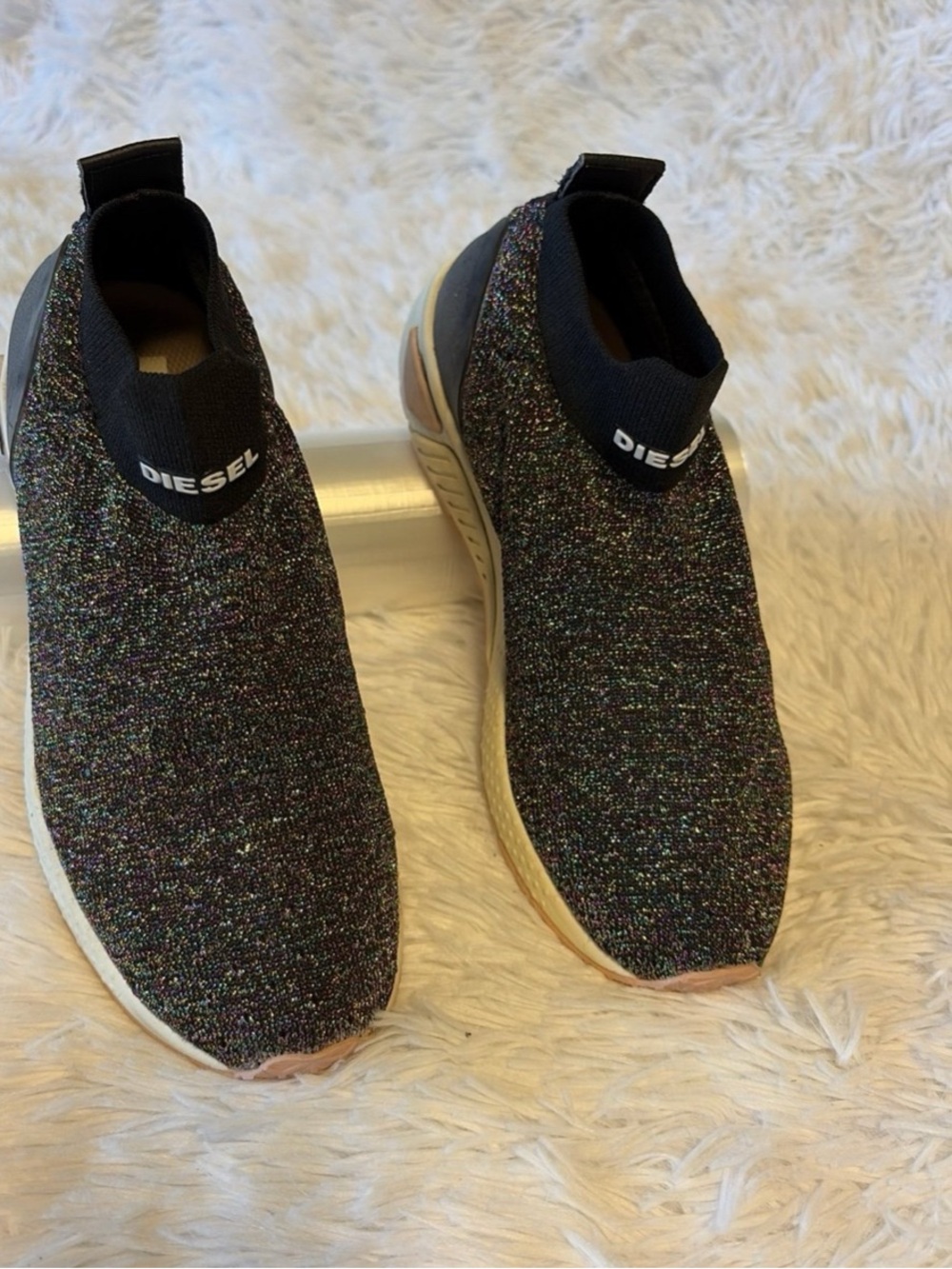 Diesel women’s and Black Multi-Color Knit Slip-On Sneakers SZ 7